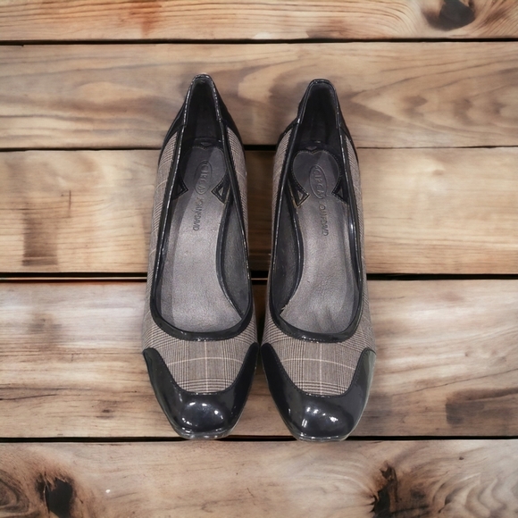 Joan & David Pump Plaid Bessete Black Patent Leather Women Heels Sz 6M - Picture 5 of 11